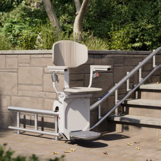 Salvaescaleras curvo exterior Eliva